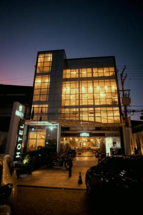 Uno Hotel